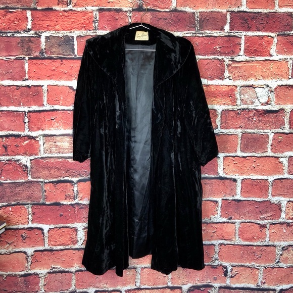 Vintage 1950s velvet opera jacket - Picture 7 of 8